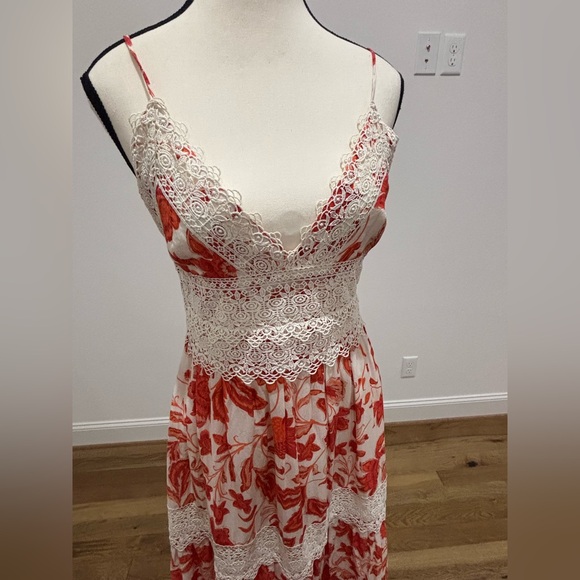 Antonio Milani Devon Printed Crochet Laced Maxi Dress 🌺
Size: 6 - Picture 7 of 17
